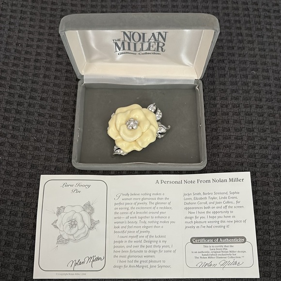 Nolan Miller Lara Brooch - The Glamour Collection - Picture 2 of 5